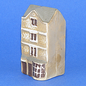 Image of Mudlen End Studio model No 36 Sally Lunns Shop